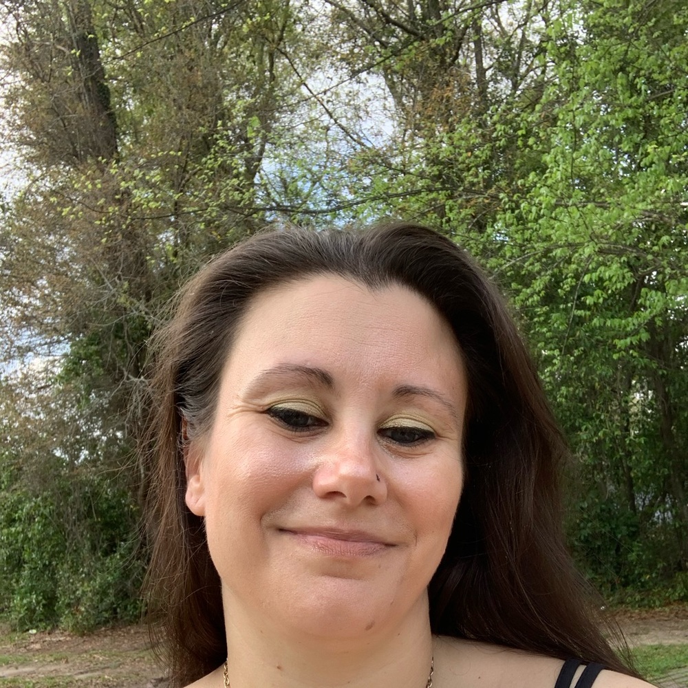 Meet your Posher, Desiree